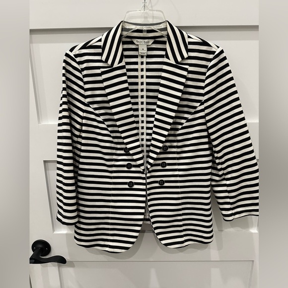 White House Black Market Jackets & Blazers - White House Black Market Striped Blazer Size 10